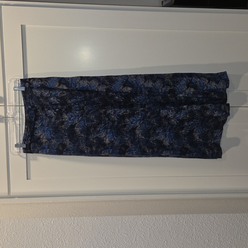 Comptoir Des Cotonniers Blue and Black Skirt W/ Side Pockets